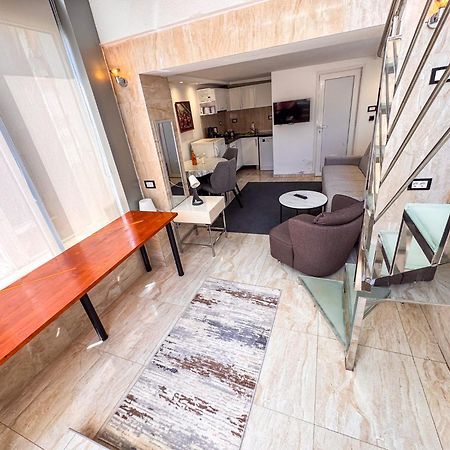 Qumi Apartments Tivat Bagian luar foto