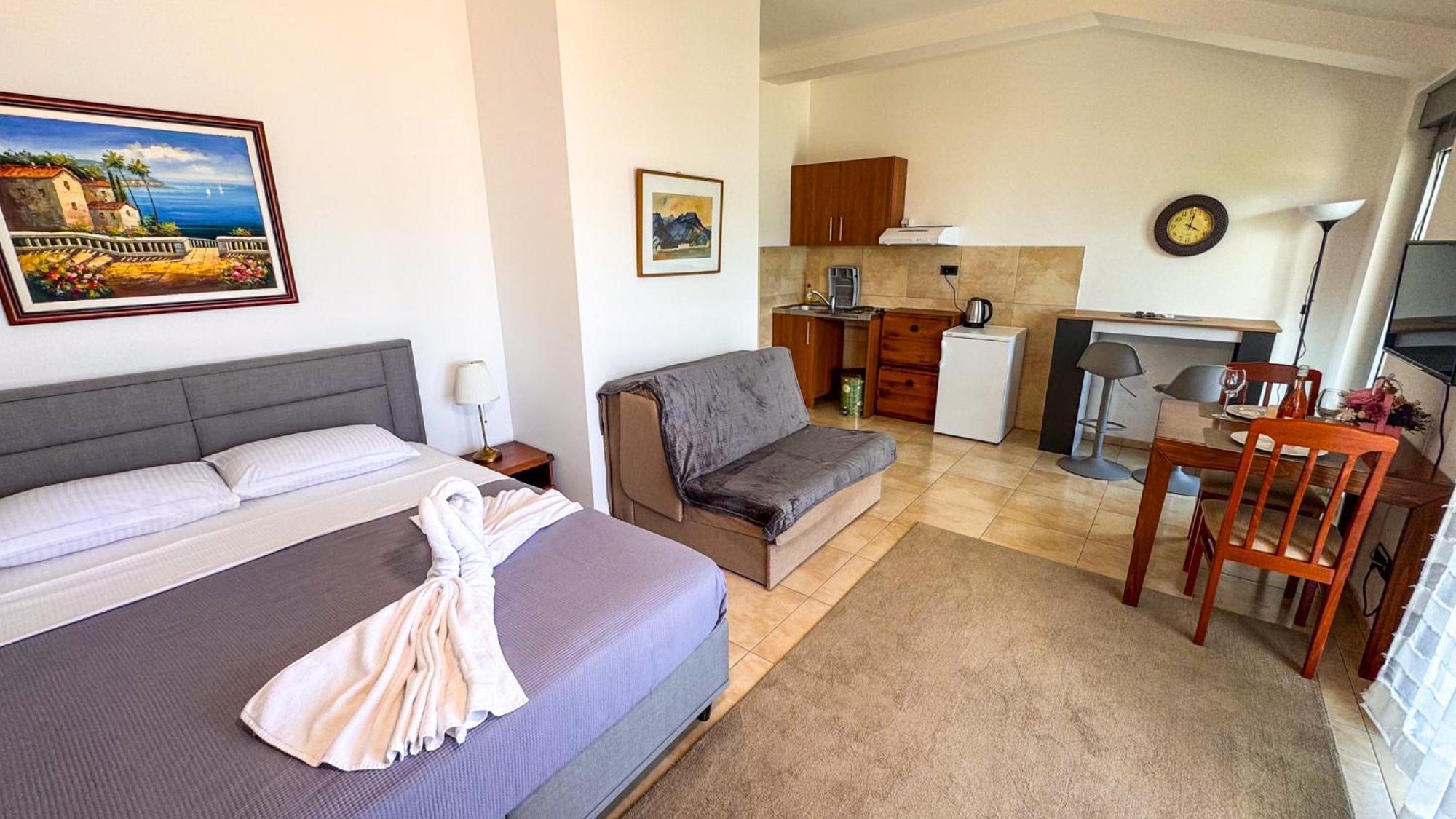 Qumi Apartments Tivat Bagian luar foto