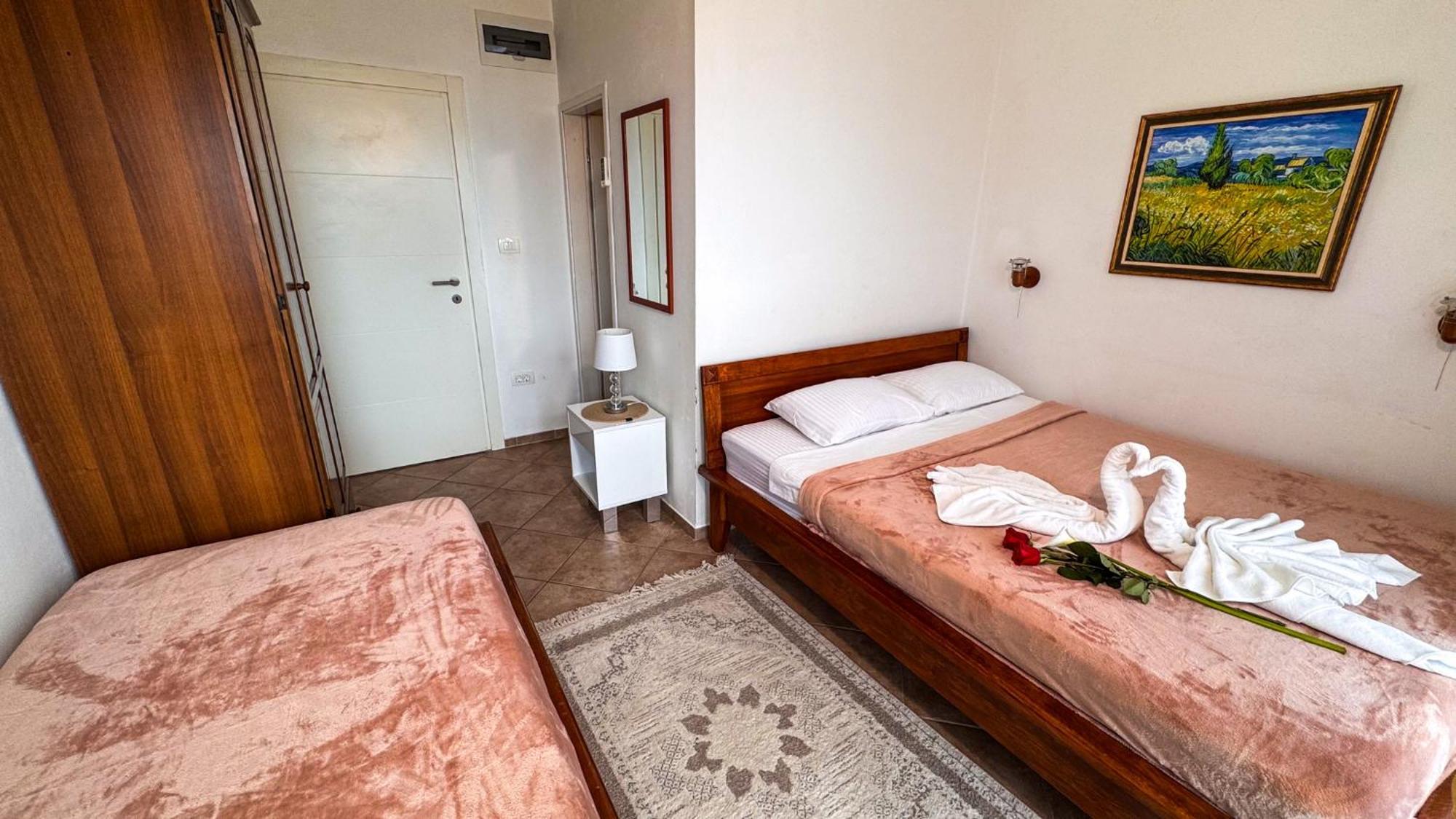 Qumi Apartments Tivat Bagian luar foto
