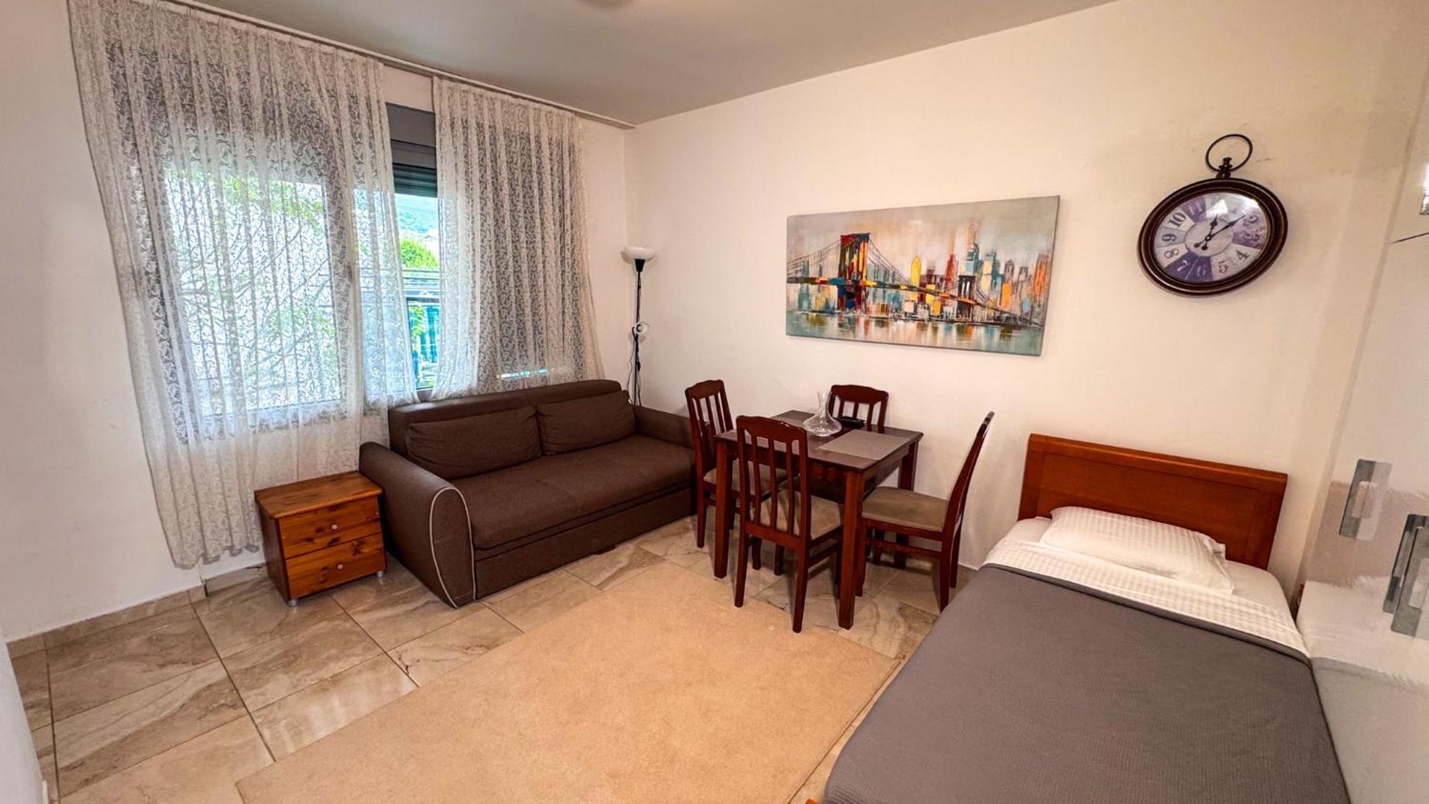 Qumi Apartments Tivat Bagian luar foto