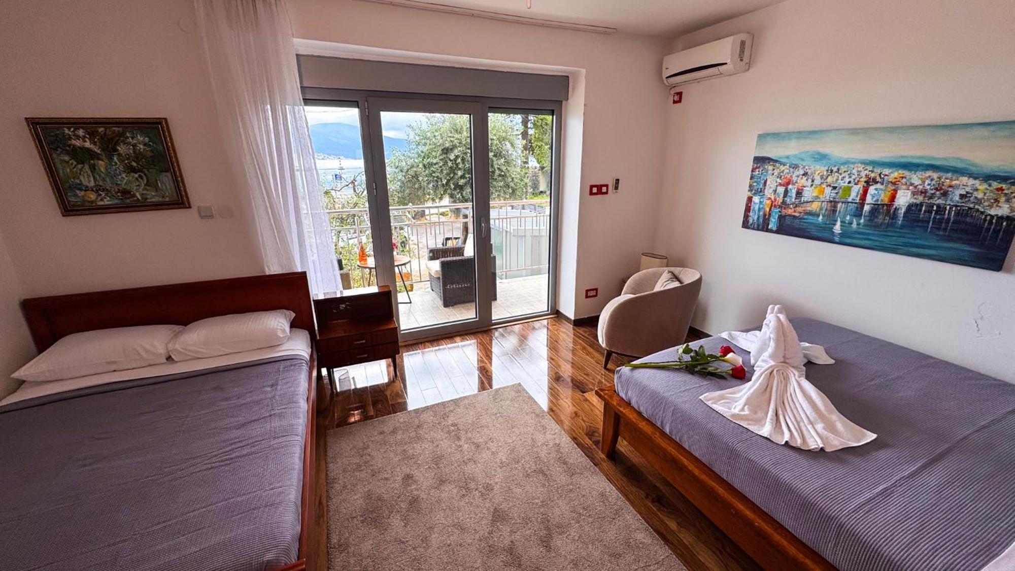 Qumi Apartments Tivat Bagian luar foto