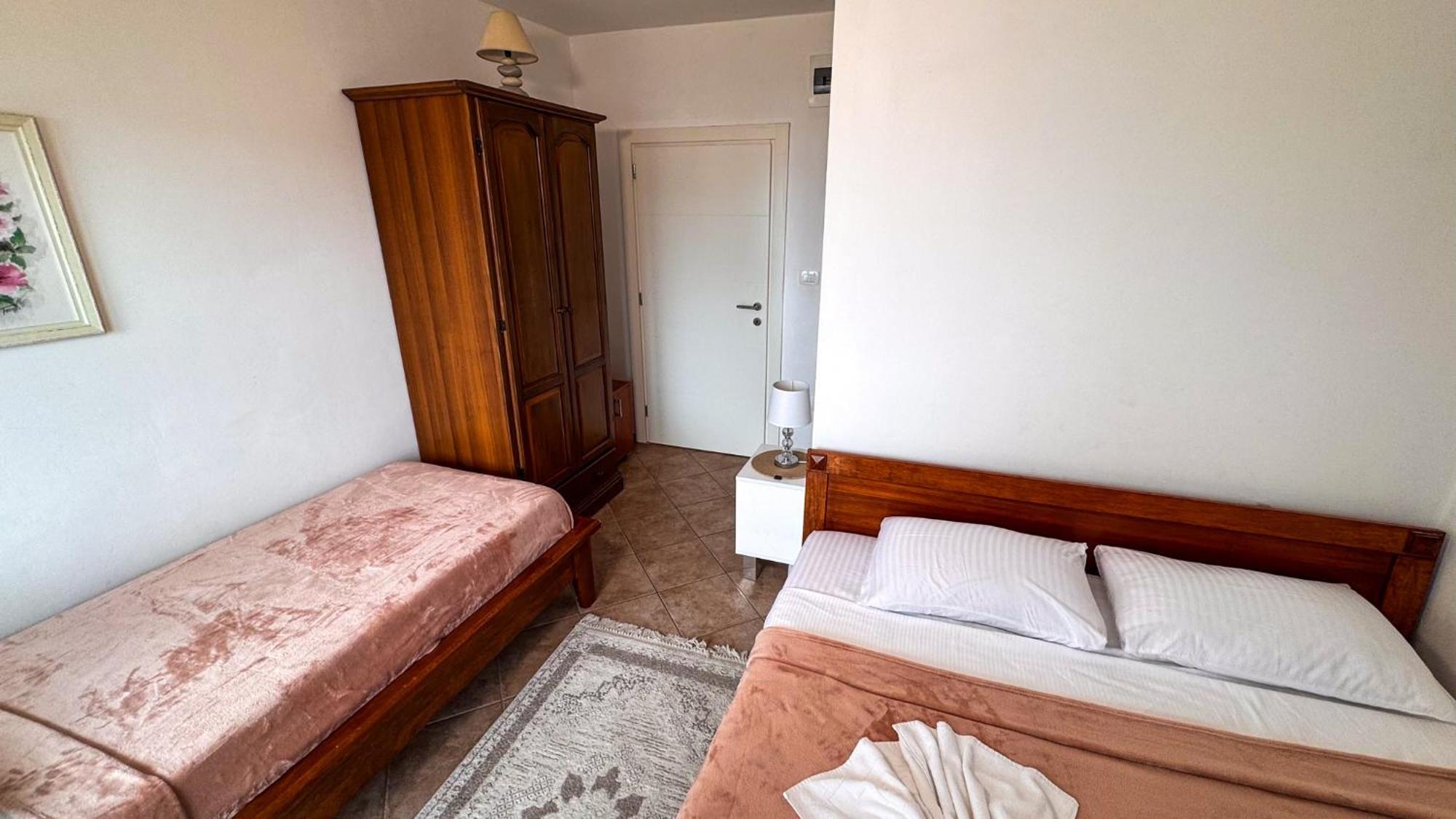 Qumi Apartments Tivat Bagian luar foto