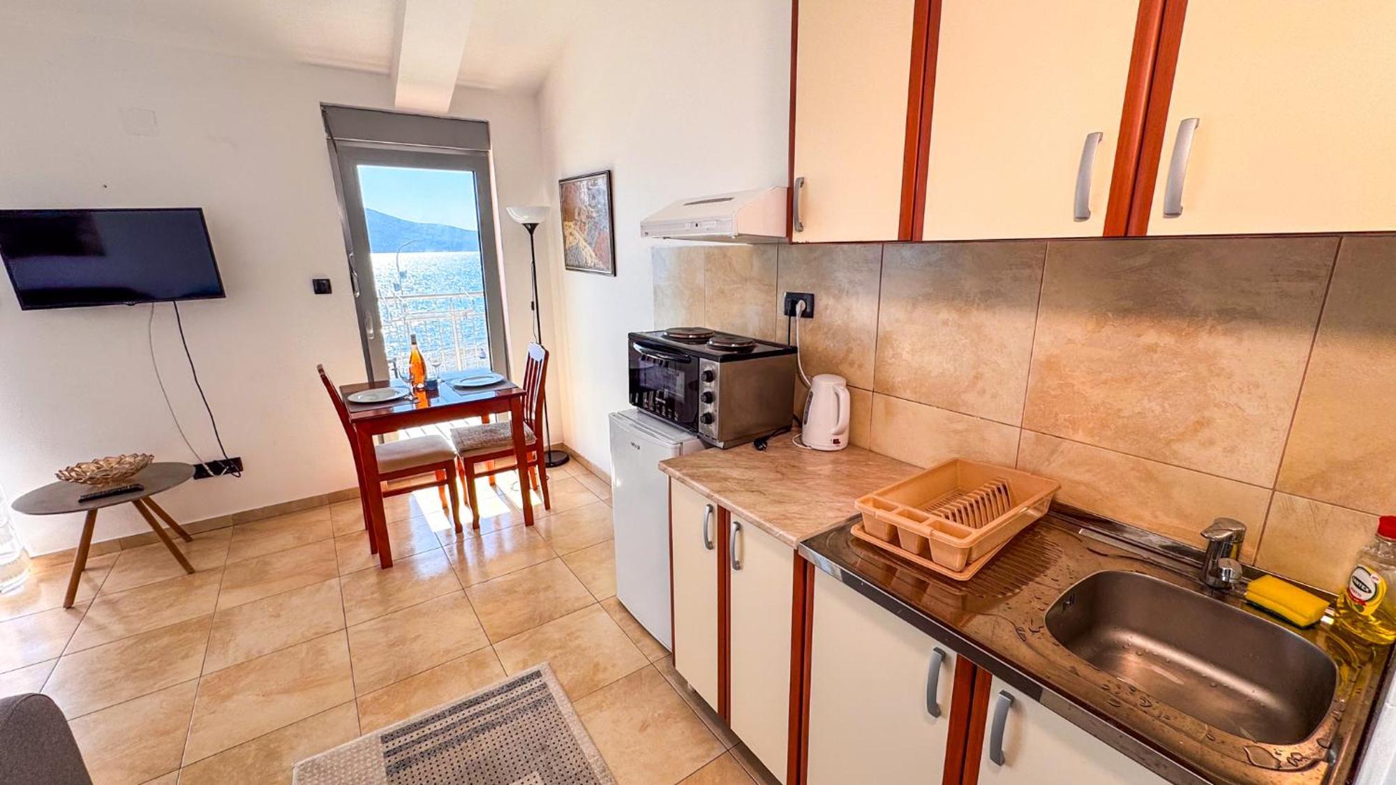 Qumi Apartments Tivat Bagian luar foto